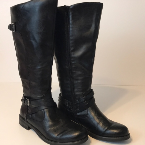 bare traps wide width boots